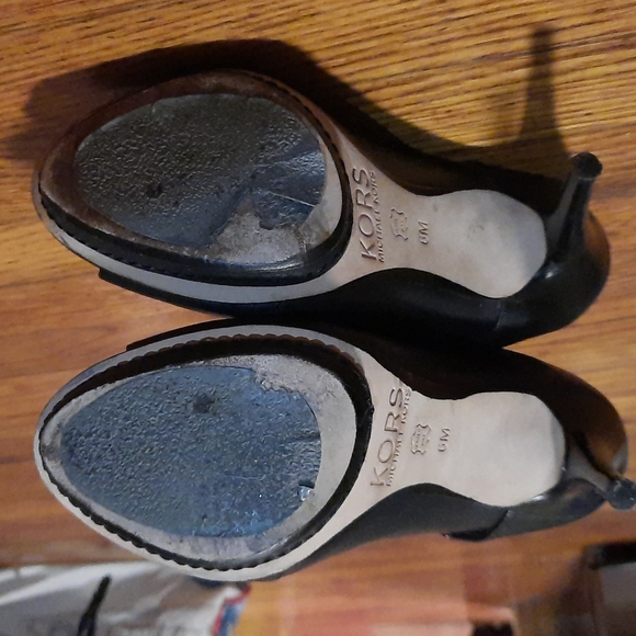 Michael Kors booties - Picture 6 of 6